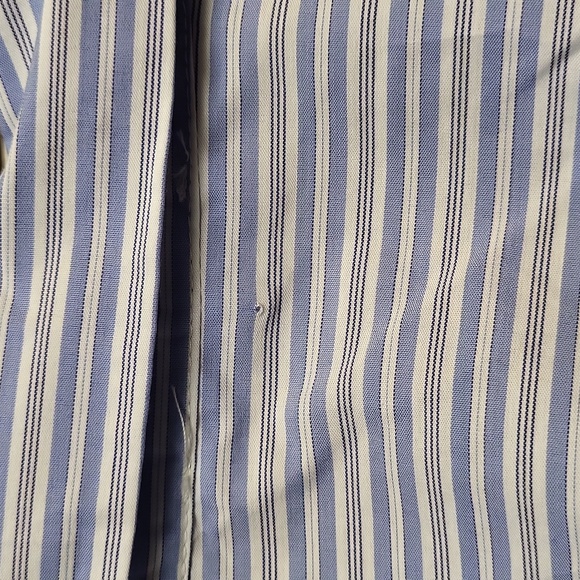 NWT Blue Blossom Button Up Dress Shirt. - Picture 5 of 8